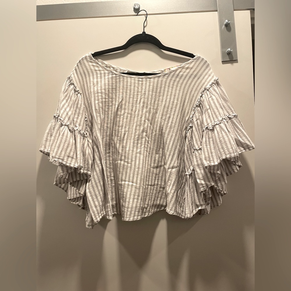 Eri + Ali Flowy Top